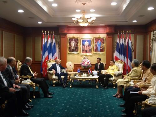 El Presidente de la Asamblea Legislativa Nacional de Tailandia recibe a diputados del Parlamento de Australia, con objetivo de promover un mejor entendimiento y cooperación entre ambos parlamentos.