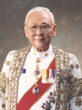 ๒๕.นายพิชัย รัตตกุล